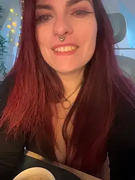 Snapshot of LunaMoongirl chatting on 11-30-25, 03:49 LunaMoongirl online show from 11-30-25, 03:49