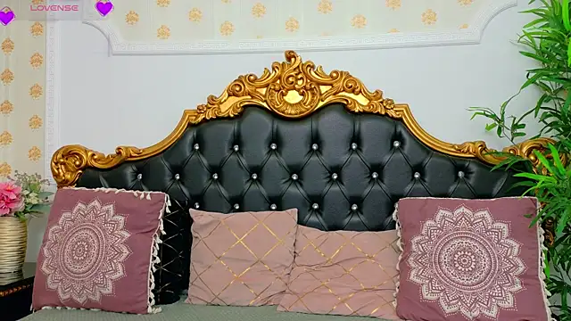 KarinaNoir online show from 04-21-26, 03:57