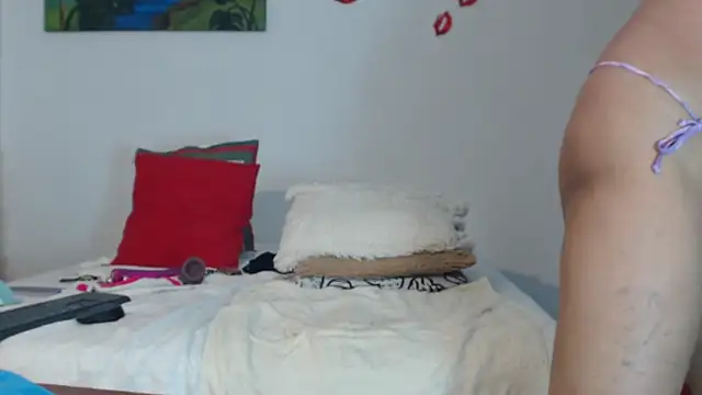 Snapshot of Dulce_Anita chatting on 01-23-25, 02:44 Dulce Anita online show from 01-23-25, 02:44