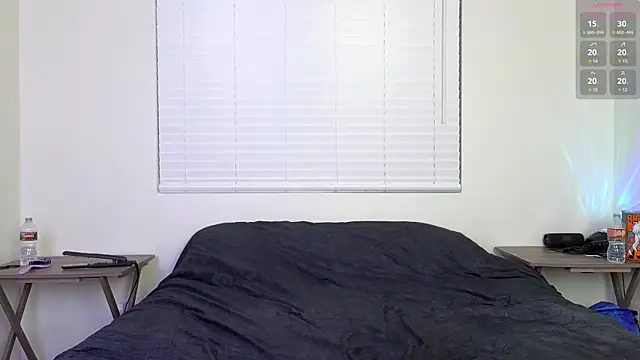 Snapshot of AriannaPena chatting on 01-05-25, 03:43 AriannaPena online show from 01-05-25, 03:43