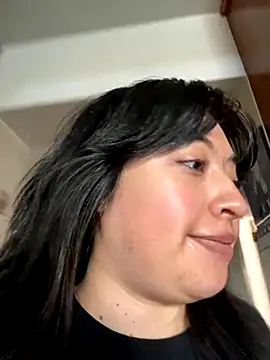 Snapshot of AriannaPena chatting on 10-03-25, 10:40 AriannaPena online show from 10-03-25, 10:40