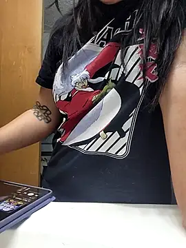 Snapshot of AriannaPena chatting on 10-15-25, 11:05 AriannaPena online show from 10-15-25, 11:05