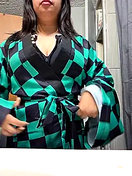 Snapshot of AriannaPena chatting on 10-19-25, 10:32 AriannaPena online show from 10-19-25, 10:32