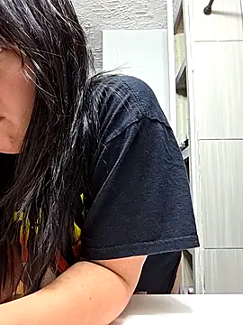 Snapshot of AriannaPena chatting on 10-31-25, 08:43 AriannaPena online show from 10-31-25, 08:43