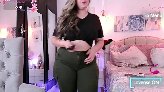 Dulce Morrys online show from 12-22-24, 04:06