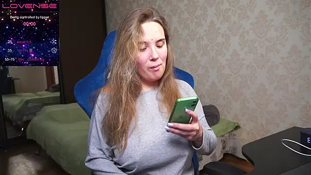 Sandra SW  online show from 03-22-25, 04:15