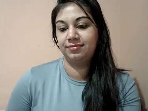 Snapshot of bellachow10 chatting on 05-20-26, 05:57 bellachow10 online show from 05-20-26, 05:57