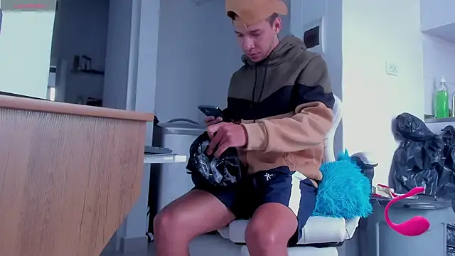 Snapshot of petter_coleman_ chatting on 03-02-25, 08:18 petter coleman online show from 03-02-25, 08:18