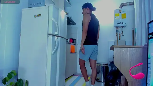 Snapshot of petter_coleman_ chatting on 03-06-25, 09:25 petter coleman online show from 03-06-25, 09:25