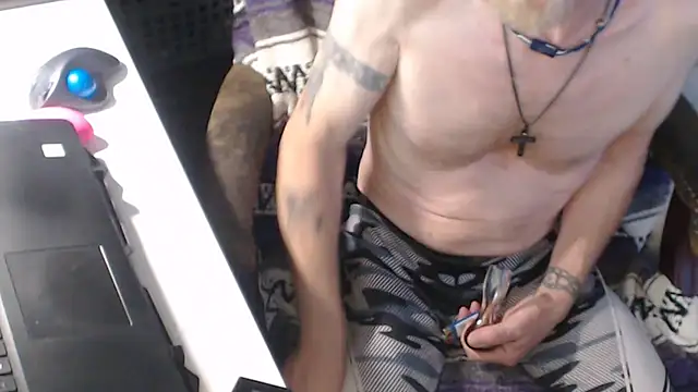 QueenDenizeAndTheCaptain online show from 09-11-25, 03:39