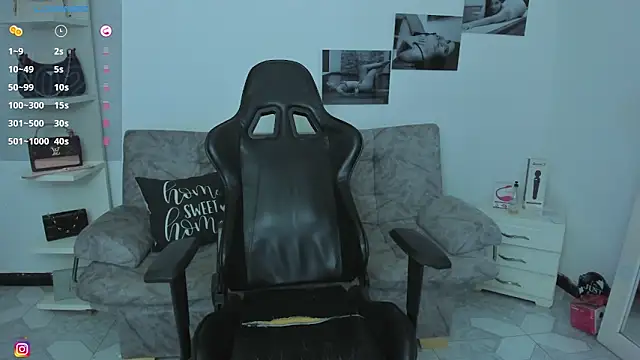 Snapshot of candy_alicee chatting on 03-18-26, 01:31 candy alicee online show from 03-18-26, 01:31