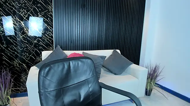 kimbrownn online show from 11-04-25, 12:37