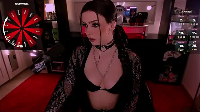 Snapshot of SofiRusselle chatting on 10-31-25, 07:15 SofiRusselle online show from 10-31-25, 07:15