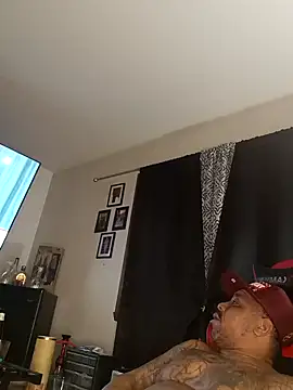 yellowwetfox online show from 01-18-25, 04:26