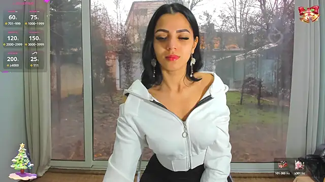 Snapshot of Sarabecker chatting on 12-28-24, 10:03 Sarabecker online show from 12-28-24, 10:03