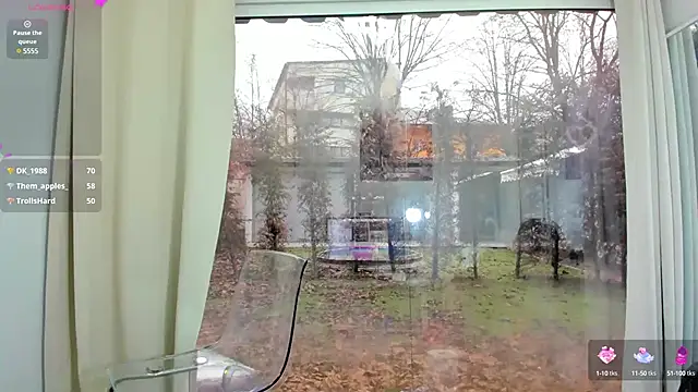 Snapshot of Sarabecker chatting on 02-03-25, 11:20 Sarabecker online show from 02-03-25, 11:20