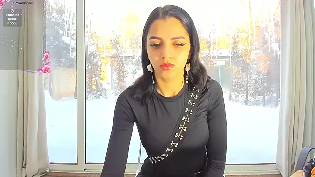 Snapshot of Sarabecker chatting on 02-21-25, 08:29 Sarabecker online show from 02-21-25, 08:29