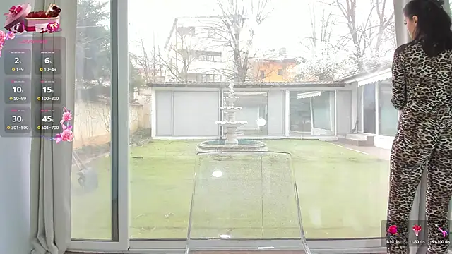 Snapshot of Sarabecker chatting on 03-15-25, 12:13 Sarabecker online show from 03-15-25, 12:13