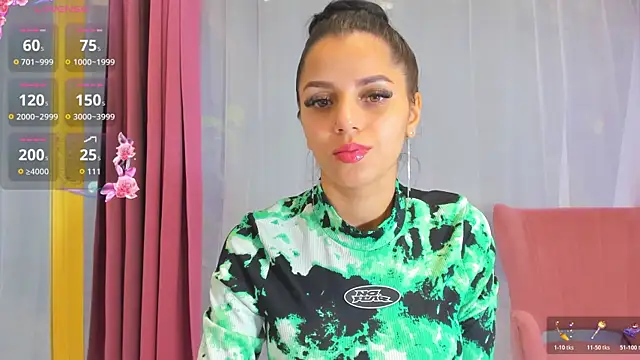 Snapshot of Sarabecker chatting on 11-07-25, 10:26 Sarabecker online show from 11-07-25, 10:26