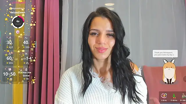 Snapshot of Sarabecker chatting on 12-14-25, 06:19 Sarabecker online show from 12-14-25, 06:19