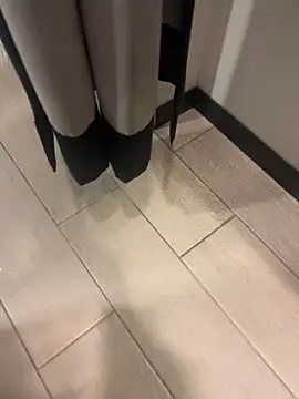 Snapshot of CrazzyChicks chatting on 02-26-26, 05:50 CrazzyChicks online show from 02-26-26, 05:50