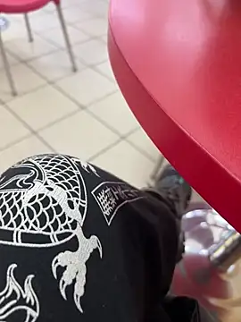 CrazzyChicks online show from 03-19-26, 05:55