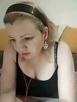 Snapshot of stefanyharper16 chatting on 03-02-25, 09:32 stefanyharper16 online show from 03-02-25, 09:32