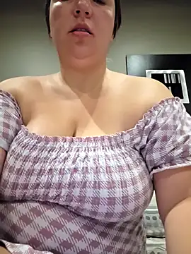 Snapshot of isabella_rossse chatting on 09-21-25, 01:02 isabella rossse online show from 09-21-25, 01:02