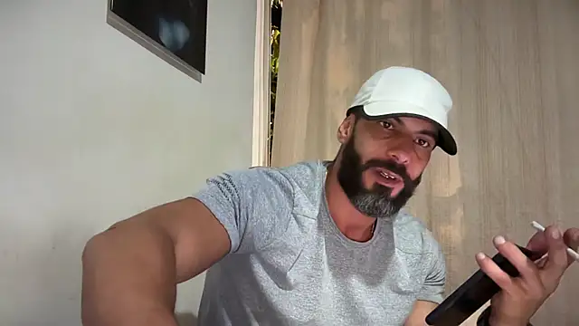 Snapshot of romeolovedark chatting on 06-14-26, 04:03 romeolovedark online show from 06-14-26, 04:03