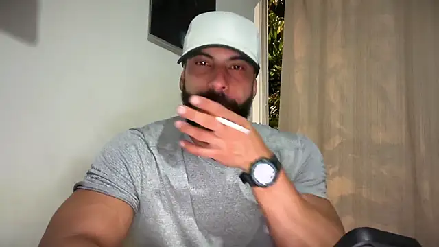Snapshot of romeolovedark chatting on 06-16-26, 01:08 romeolovedark online show from 06-16-26, 01:08