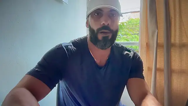 Snapshot of romeolovedark chatting on 06-17-26, 10:10 romeolovedark online show from 06-17-26, 10:10