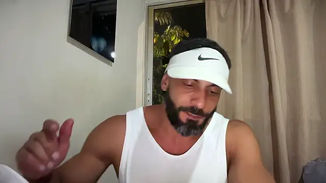 Snapshot of romeolovedark chatting on 06-20-26, 02:36 romeolovedark online show from 06-20-26, 02:36