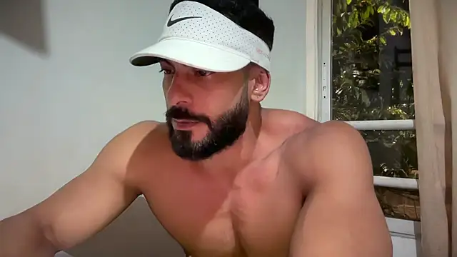 Snapshot of romeolovedark chatting on 07-10-26, 05:34 romeolovedark online show from 07-10-26, 05:34