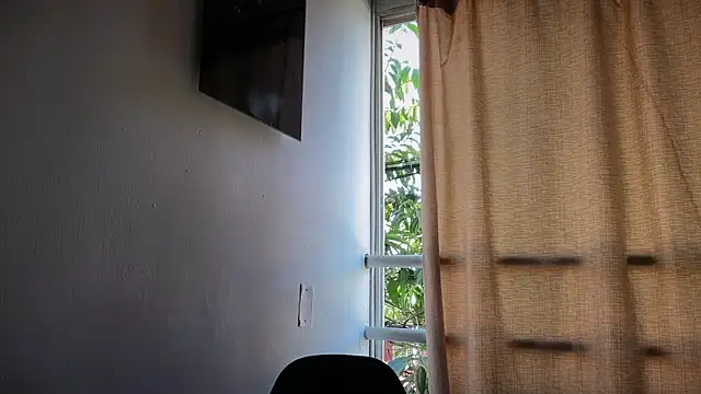 Snapshot of romeolovedark chatting on 07-11-26, 01:58 romeolovedark online show from 07-11-26, 01:58