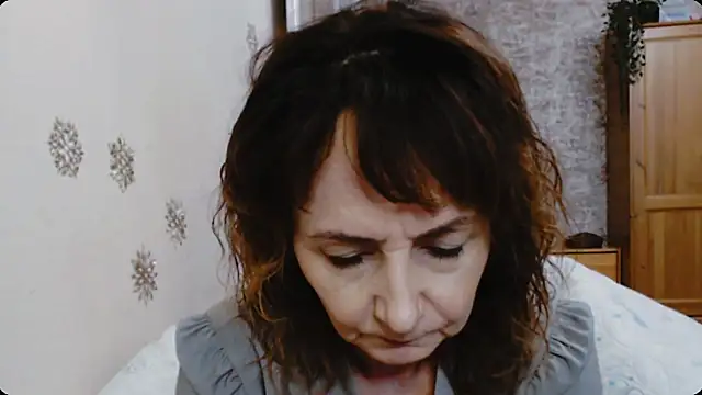 AnnieEltgant online show from 11-23-25, 08:14