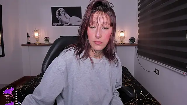 Mariana Joness online show from 09-18-25, 02:02