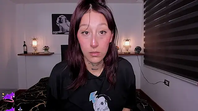 Mariana Joness online show from 10-03-25, 01:57