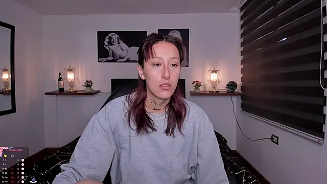 Mariana Joness online show from 10-11-25, 02:11