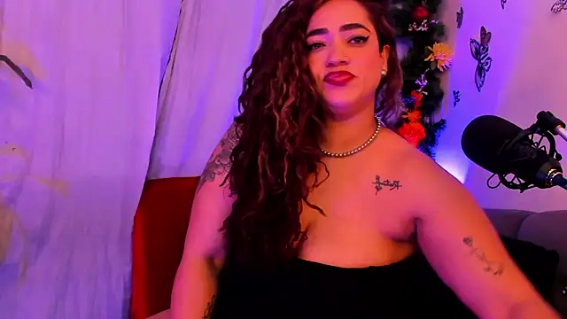 Snapshot of HannaMiills@xh chatting on 04-09-26, 01:38 HannaMiillsxh online show from 04-09-26, 01:38