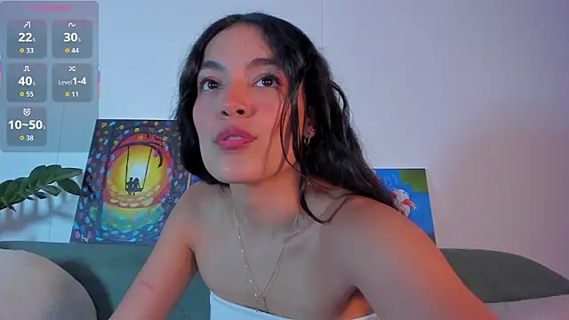 TIFFANYRUSSO online show from 10-21-25, 04:57