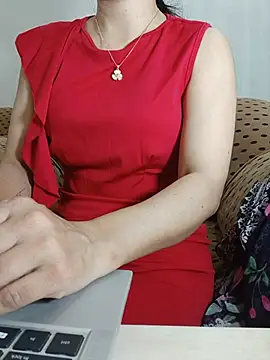 Snapshot of Chanchal--Navya chatting on 05-27-26, 06:38 Chanchal--Navya online show from 05-27-26, 06:38