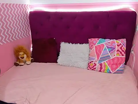 GiannaGoddes online show from 01-08-25, 03:40