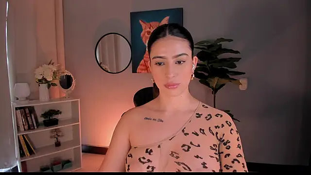 LiaPearce online show from 11-29-25, 02:42