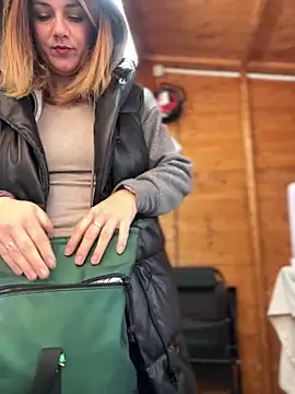 Snapshot of DaisyVibesss chatting on 01-05-25, 12:10 DaisyVibesss online show from 01-05-25, 12:10