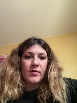 Snapshot of DaisyVibesss chatting on 01-10-25, 12:15 DaisyVibesss online show from 01-10-25, 12:15