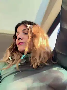 Snapshot of DaisyVibesss chatting on 03-06-25, 08:52 DaisyVibesss online show from 03-06-25, 08:52