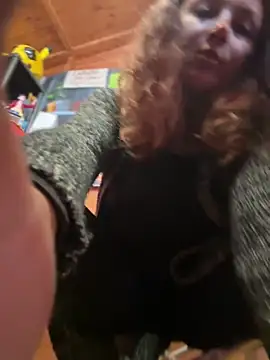 DaisyVibesss online show from 12-19-25, 12:45