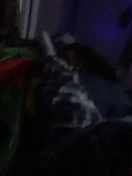 Hugetings online show from 12-17-24, 03:17