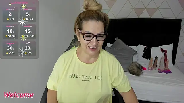 Snapshot of gisela27 chatting on 01-09-26, 12:41 gisela27 online show from 01-09-26, 12:41