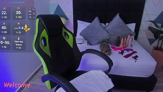 Snapshot of gisela27 chatting on 02-26-26, 12:37 gisela27 online show from 02-26-26, 12:37